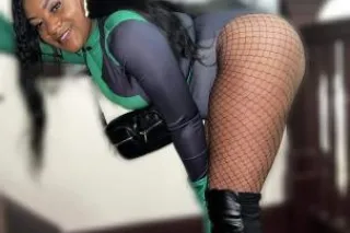 🍓ELectra 🍑 bolubtuous strawberry eager for cock🍇🍼💦💦 - Image 1